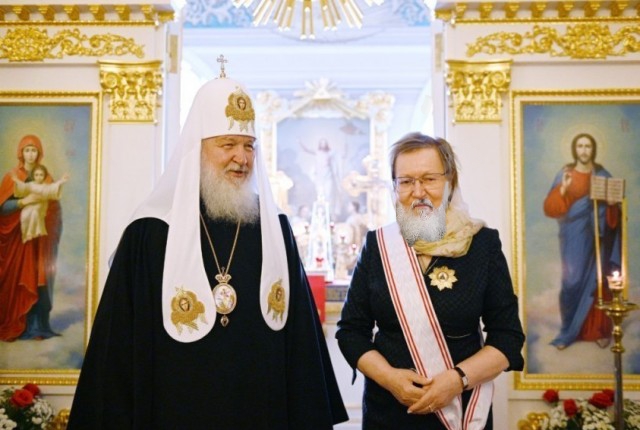 Путин присвоил звание «Заслуженного деятеля искусств» сестре патриарха