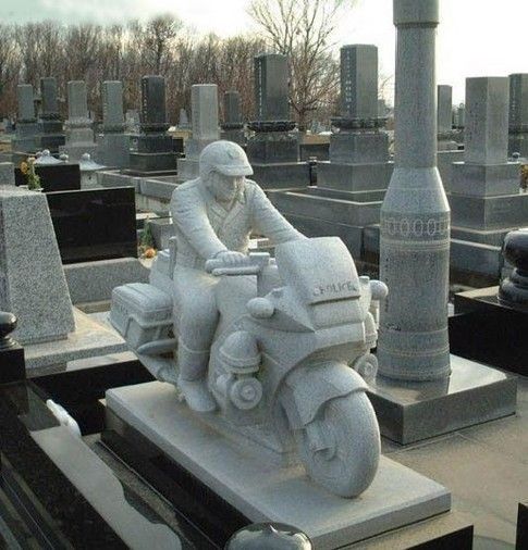 Красивые надгробия и Странные памятники