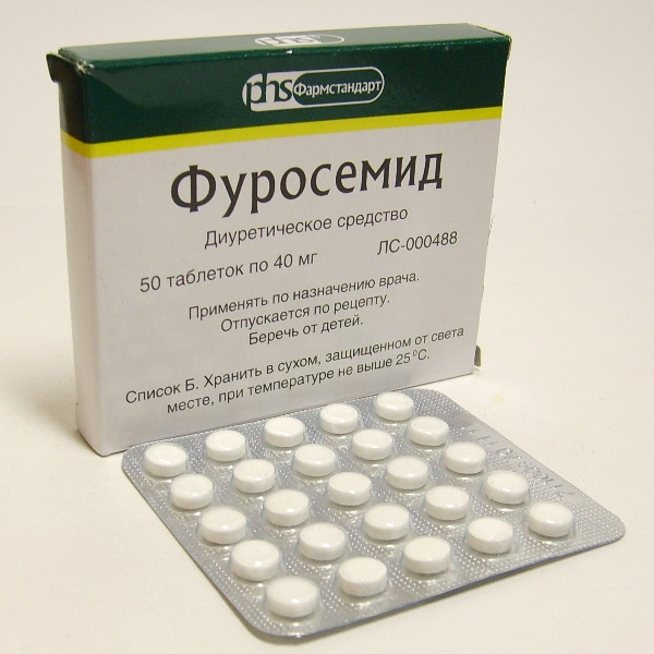 Наташа Королева хвастает сдобной фигурой в трусах