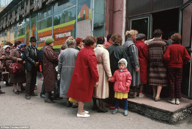 Живя в Советском Союзе, я не был коммунистом. Пожив в современной России, я им стал.