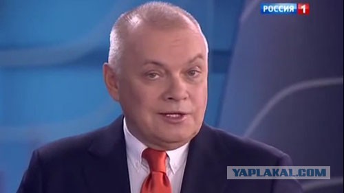 Медведев объяснил бедность россиян