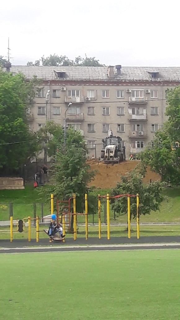 Народ против строительства высотки на месте сквера
