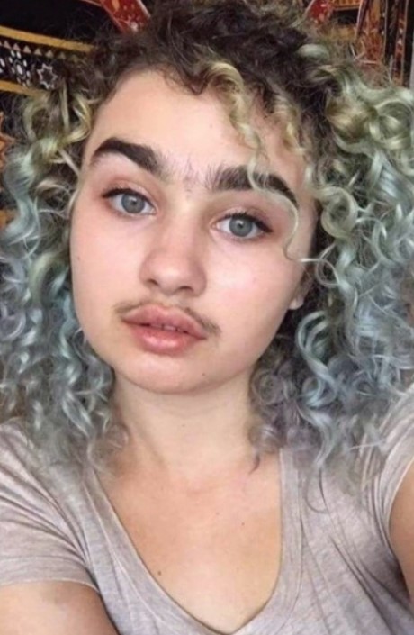 Почтим Tinder