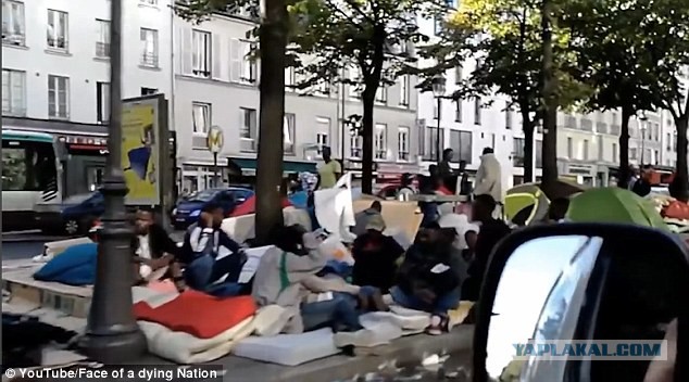 Полиция Франции разгромила лагерь беженцев в Париже