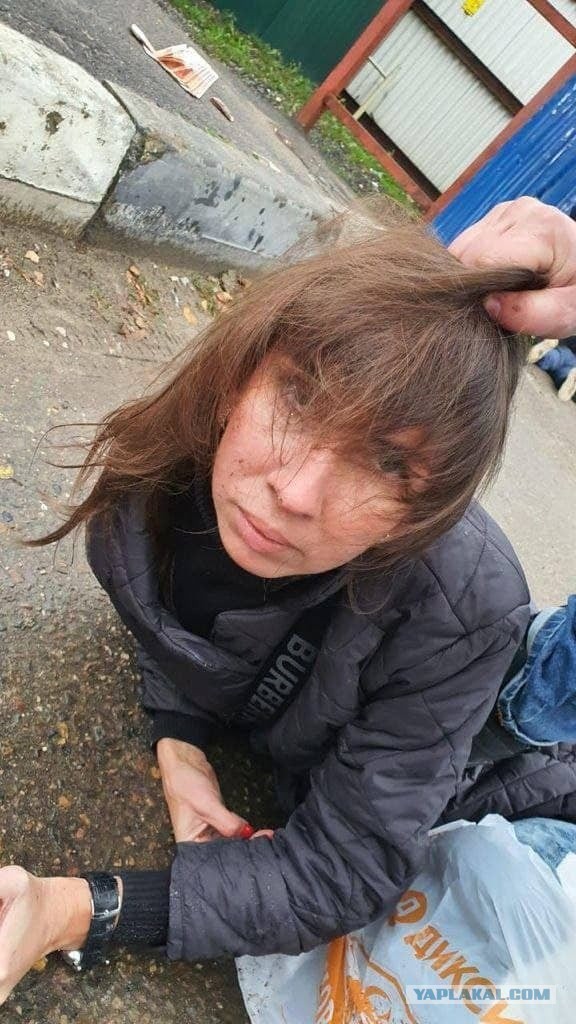 В Подмосковье сотрудники ФСБ вместе с работниками ОСБ МВД задержали троих полицейских, которые вымогали 200 тысяч рублей