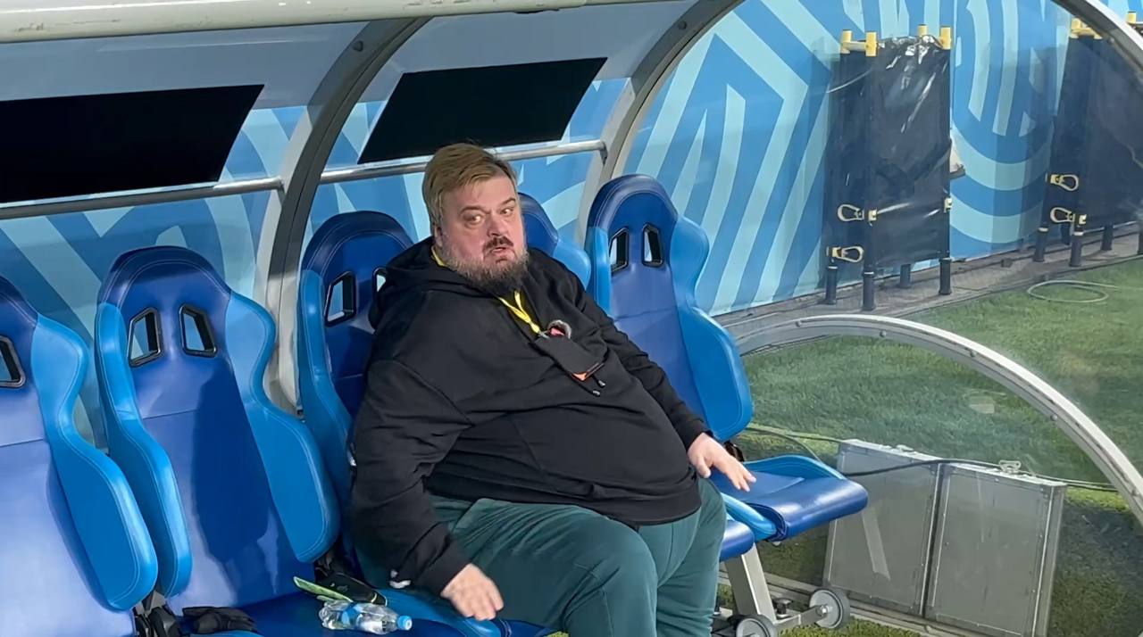 Василий Уткин комментатор футбола