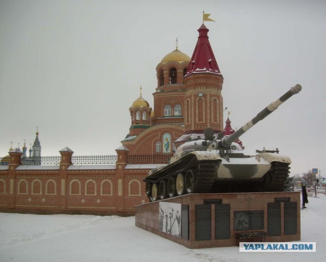 Семь тысяч геев и лесбиянок пошли на штурм монасты