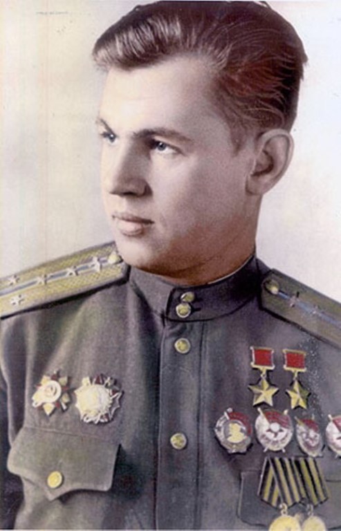 Люди в авиации. Асы штурмовики и бомбардировщики советских ВВС.