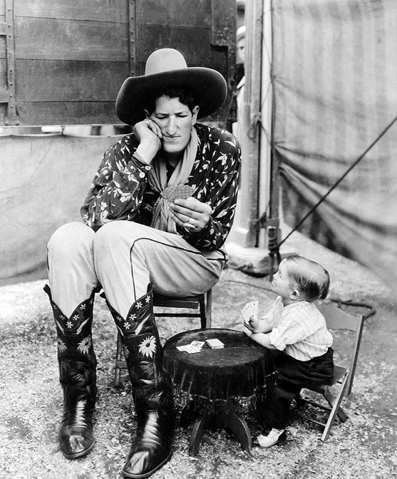 Просто старые фото - №LV. Чёрно-белый мир