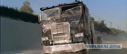 18 самых запоминающихся автомобилей из мира кино