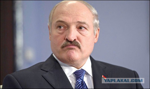 Поднял и высыпал. Все просто