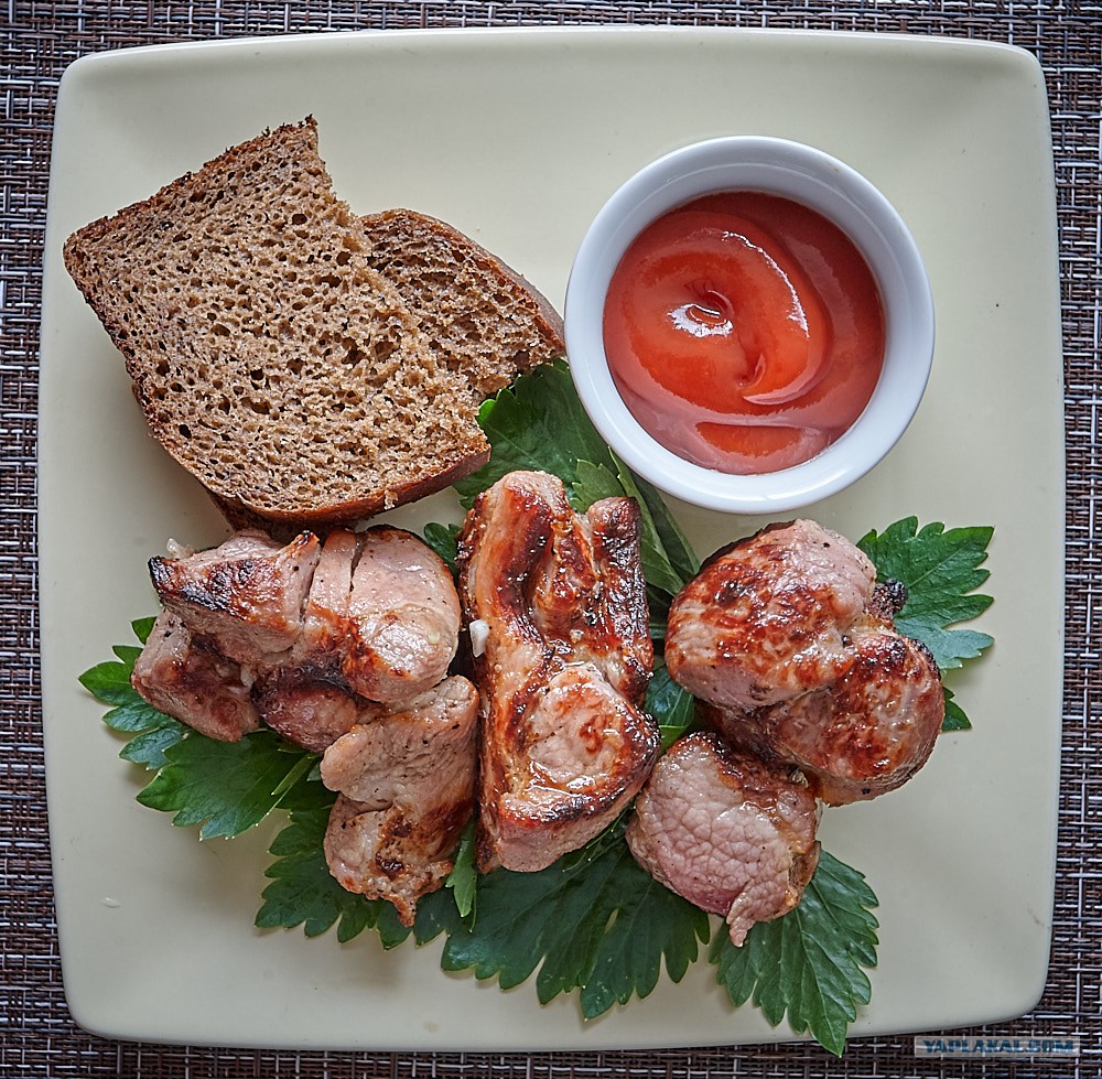 Шашлык свиной. Маринад для шашлыка. Биф кебаб. Луковый маринад для шашлыка. Шашлык на минералке.