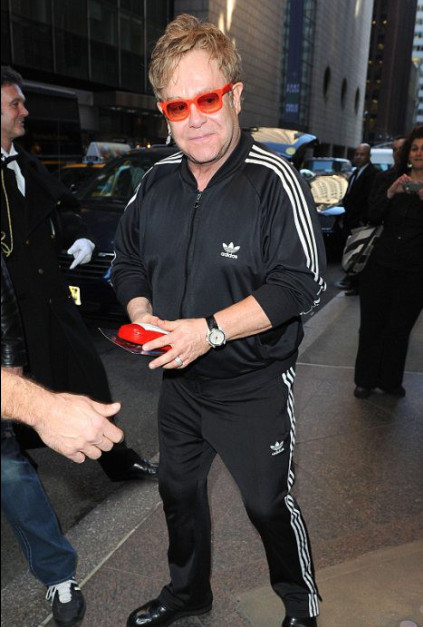 Три полоски Adidas