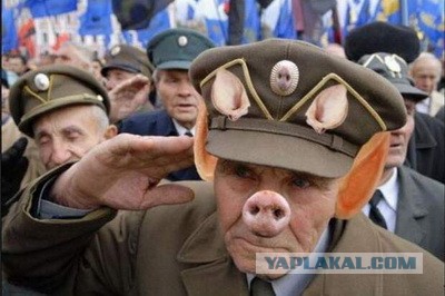 Знакомьтесь. Алексей Клименко. Нацист.