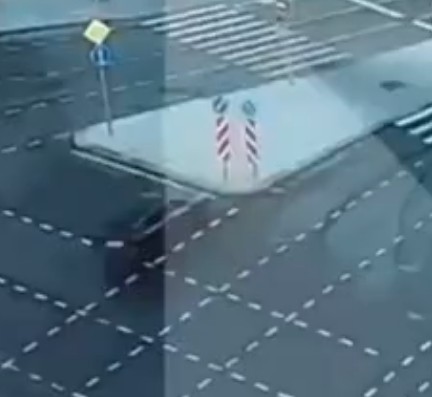 На Страстном бульваре произошло массовое ДТП с участием трех автомобилей