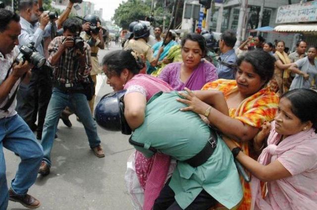 Кавказские женщины настолько суровы...