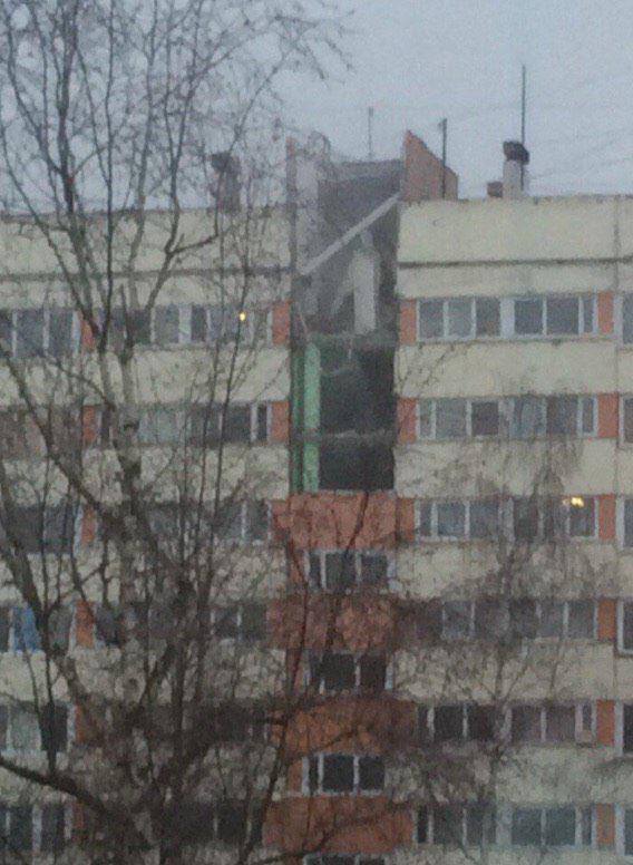 В жилом доме в Петербурге прогремел взрыв
