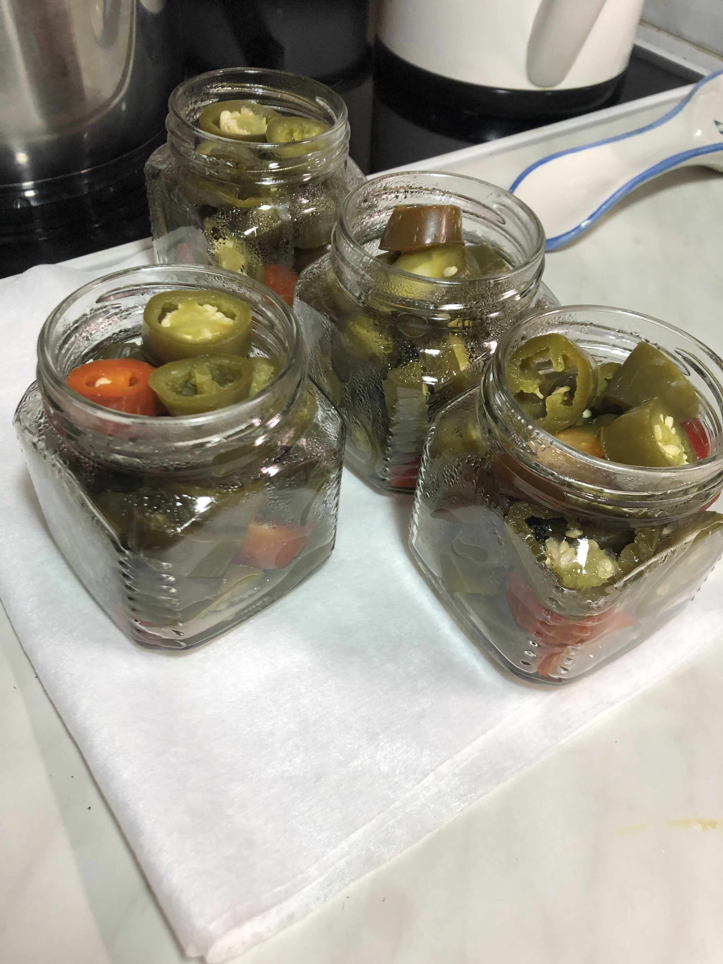 Маринованный перец халапеньо