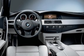 Как менялся BMW M5 за 30 лет