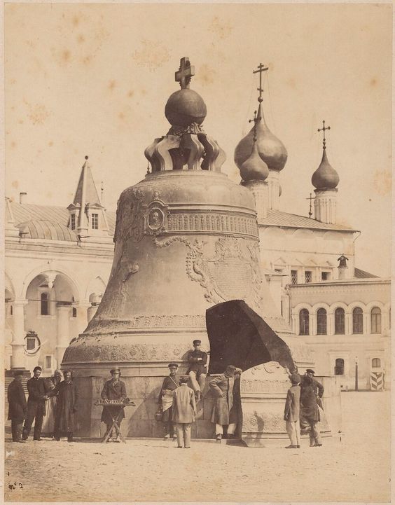 Уличные чёрно-белые фотографии. Весь мир