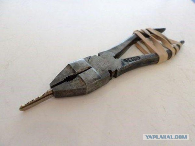 Купил себе плоскогубцы