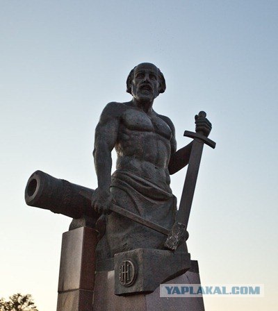 Труса, Балбеса и Бывалого установили в Иркутске