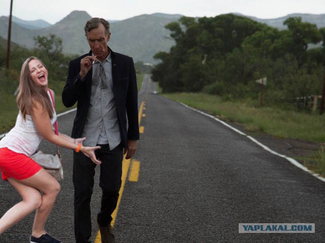 Печальный мужик с сигаретой..