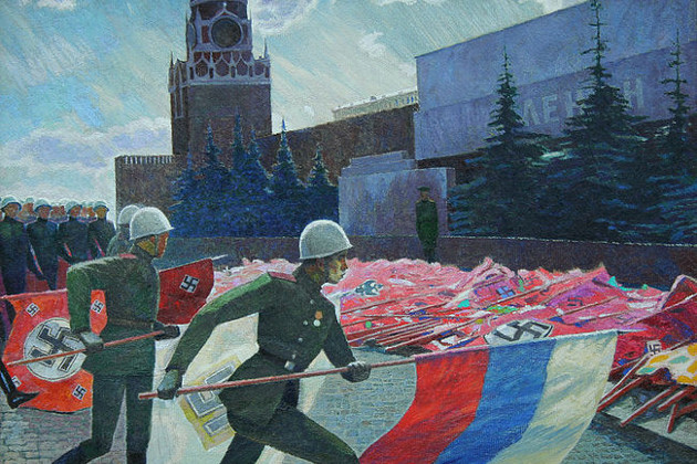 В Кривом Роге нацгвардейцы вышли на парад с советскими флагами