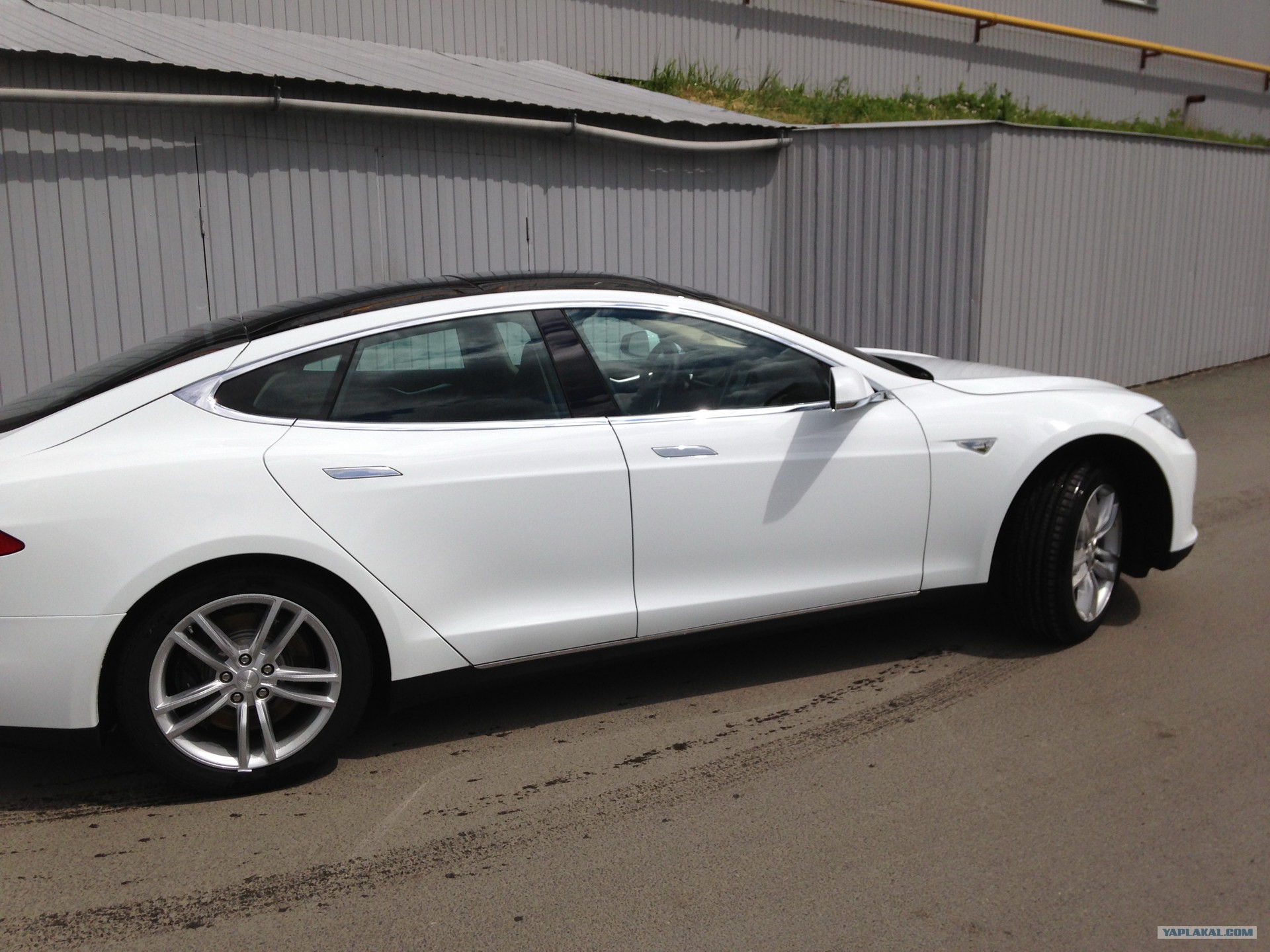 tesla model s в барнауле