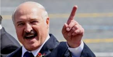 Прописал с ноги в грудину