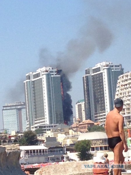 В Одессе горит высотка