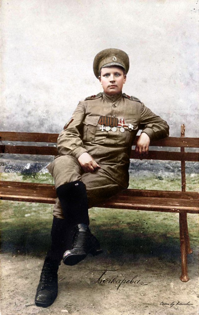 Фотографии связанных с историей Красной и Советской Армии.