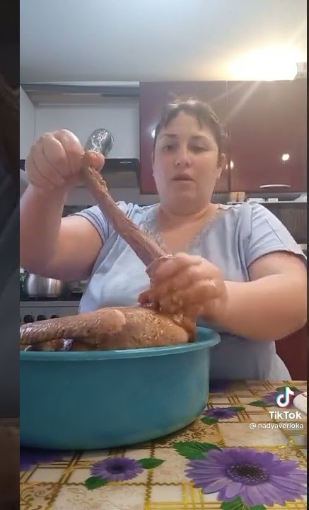 Вкусно готовит