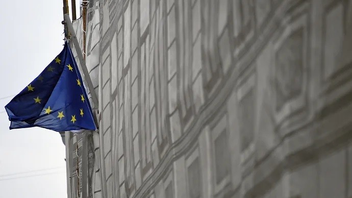 Евросоюз утвердил кредит на €90 млрд Украине и новые санкции против России