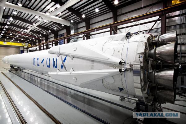 Falcon 9-R взлетел на один километр и приземлился