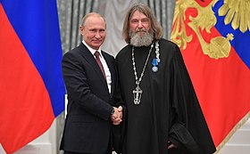 Воздушные шары с блинами и крестный ход на мотопарапланах"