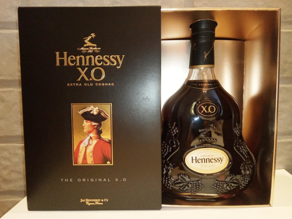 Цена коньяка хеннесси 0.7. Хеннесси Хо 0.7. Коньяк "Hennessy" x.o., 0.7 л. Хеннесси 0.7. Коньяк Hennessy XO Cognac.