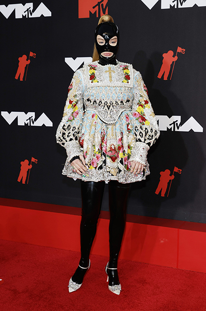 Самые-самые наряды на MTV video music awards 2021