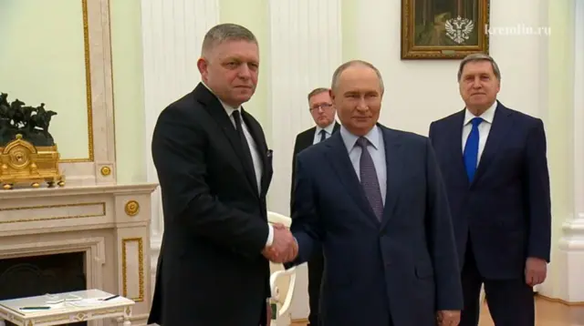 Я здесь не для того, чтобы идти рука об руку с Зеленским