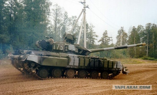 Парад самых необычных танков (20 фото)