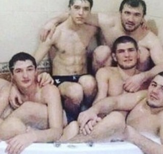 Приставы начали принудительное взыскание 79,4 млн рублей с Хабиба Нурмагомедова