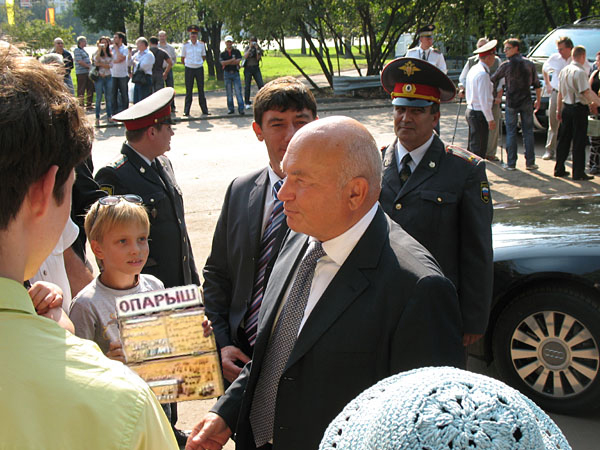 Фотожаба: Лужков и Мальчик