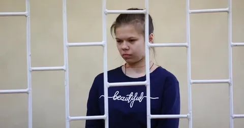 Застрелившую отца и напавшую на детсад в Красноярске девушку приговорили к 17 годам