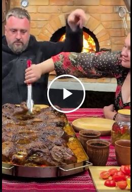 А у жены щёчки красные!