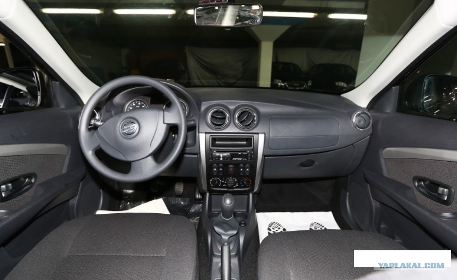 Nissan Almera 2015 салон