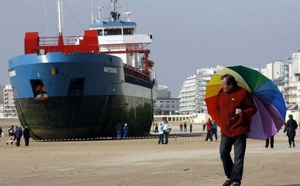 Результат шторма в европе (4 фото)