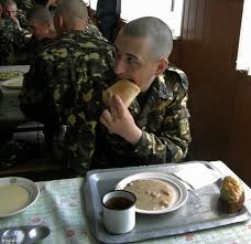 «Шведский стол» в армии: кушать подано