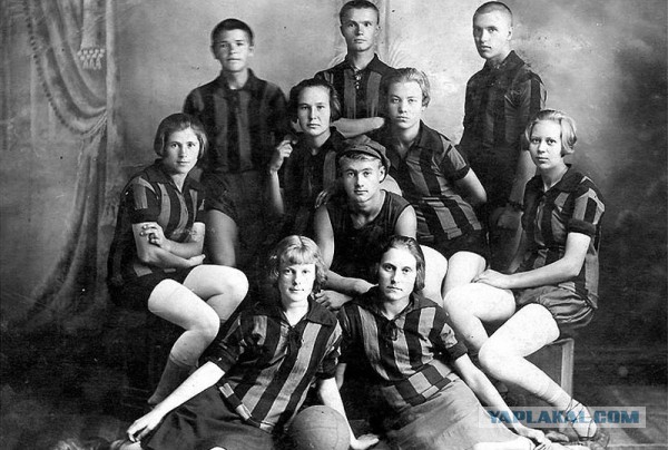 Студентка, комсомолка, спортсменка