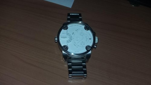 Поддельные часы Diesel