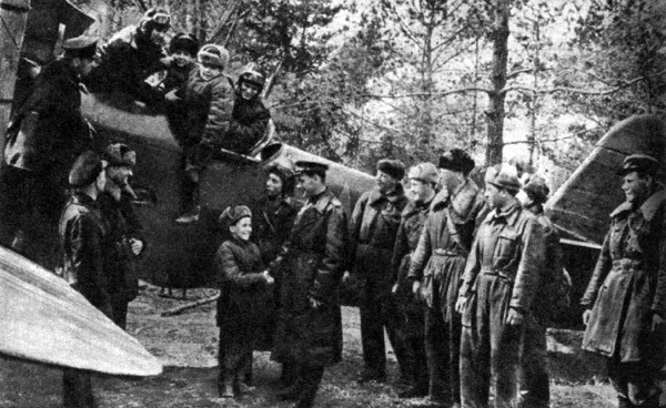 Сгореть, но спасти. В память о лётчике Мамкине
